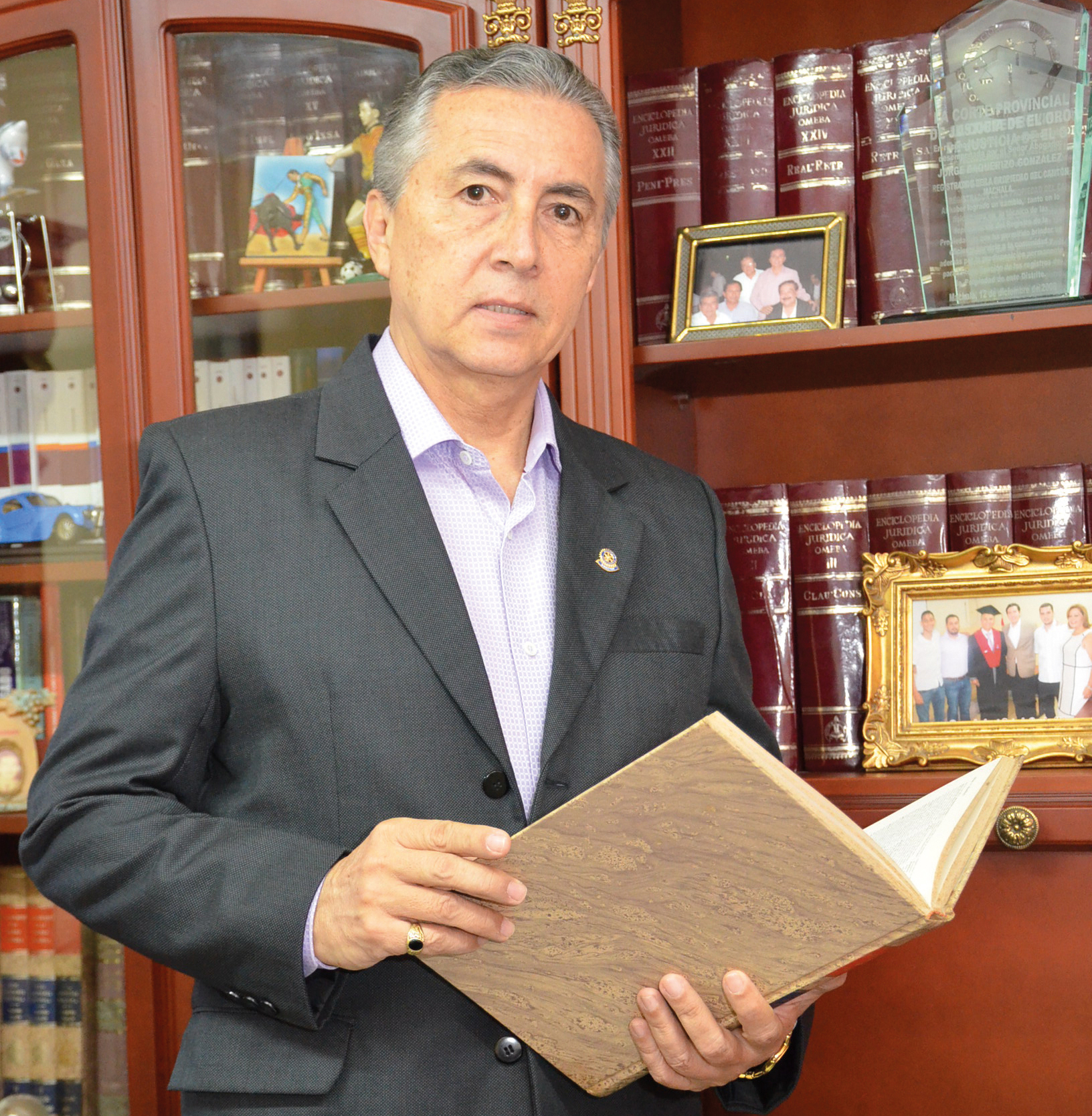 Dr. Jorge Baquerizo González