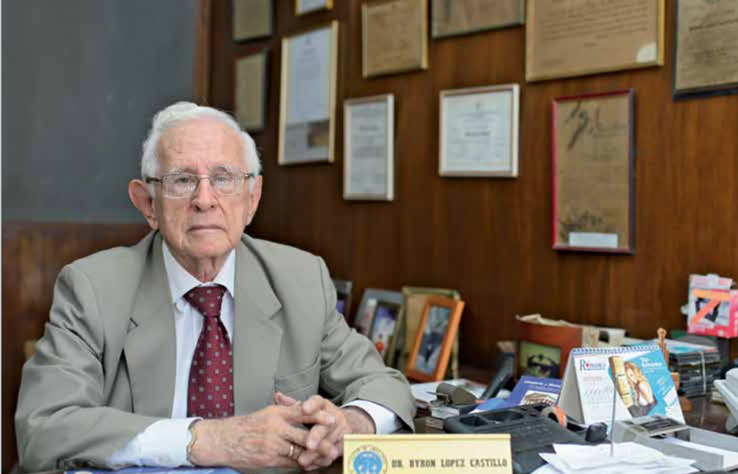  Dr. Byron Segundo López Castillo